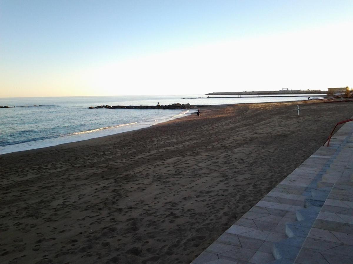Apartamento Estudio Linea De Playa Vinarós Buitenkant foto